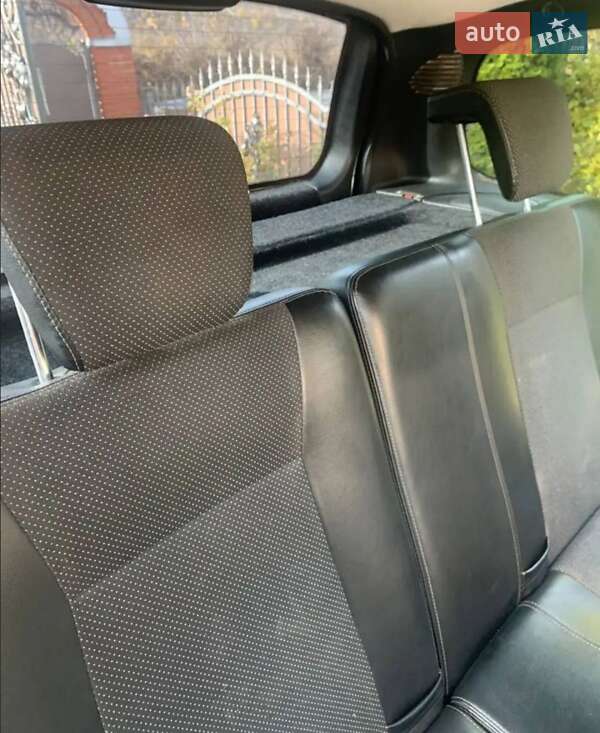 Позашляховик / Кросовер Chevrolet Niva 2014 в Ізяславі