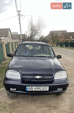 Позашляховик / Кросовер Chevrolet Niva 2005 в 