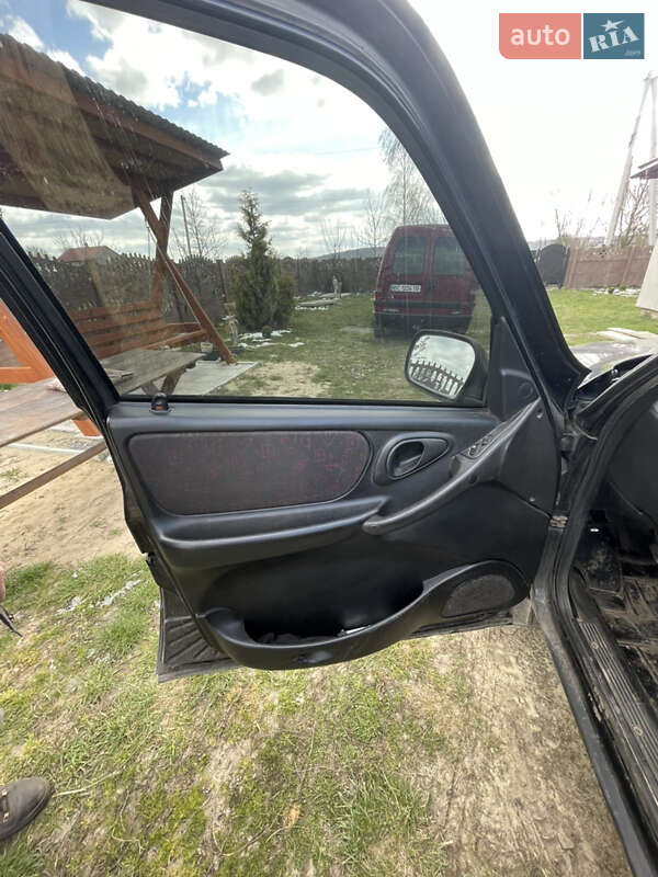 Позашляховик / Кросовер Chevrolet Niva 2006 в Жовкві