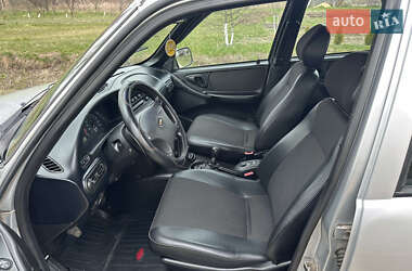 Внедорожник / Кроссовер Chevrolet Niva 2007 в 