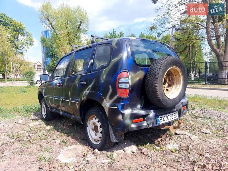 Позашляховик / Кросовер Chevrolet Niva 2005 в Харкові