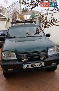Внедорожник / Кроссовер Chevrolet Niva 2004 в 