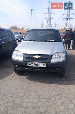 Позашляховик / Кросовер Chevrolet Niva 2013 в Первомайську