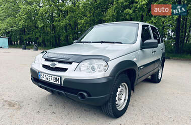 Позашляховик / Кросовер Chevrolet Niva 2017 в Умані