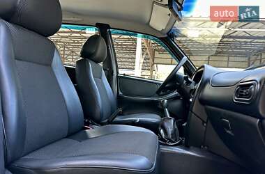 Внедорожник / Кроссовер Chevrolet Niva 2008 в 