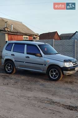 Позашляховик / Кросовер Chevrolet Niva 2006 в 