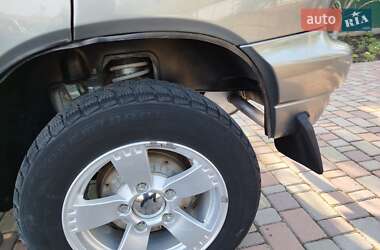 Внедорожник / Кроссовер Chevrolet Niva 2008 в 
