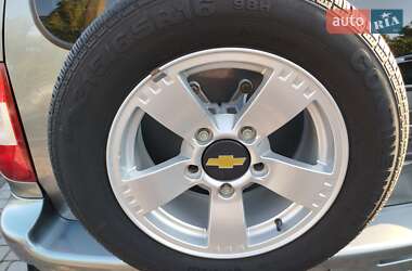 Внедорожник / Кроссовер Chevrolet Niva 2008 в 