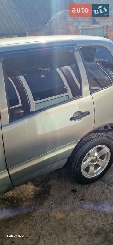 Внедорожник / Кроссовер Chevrolet Niva 2008 в Сумах