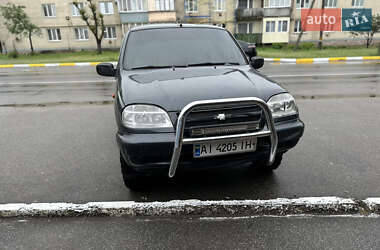 Внедорожник / Кроссовер Chevrolet Niva 2006 в Макарове