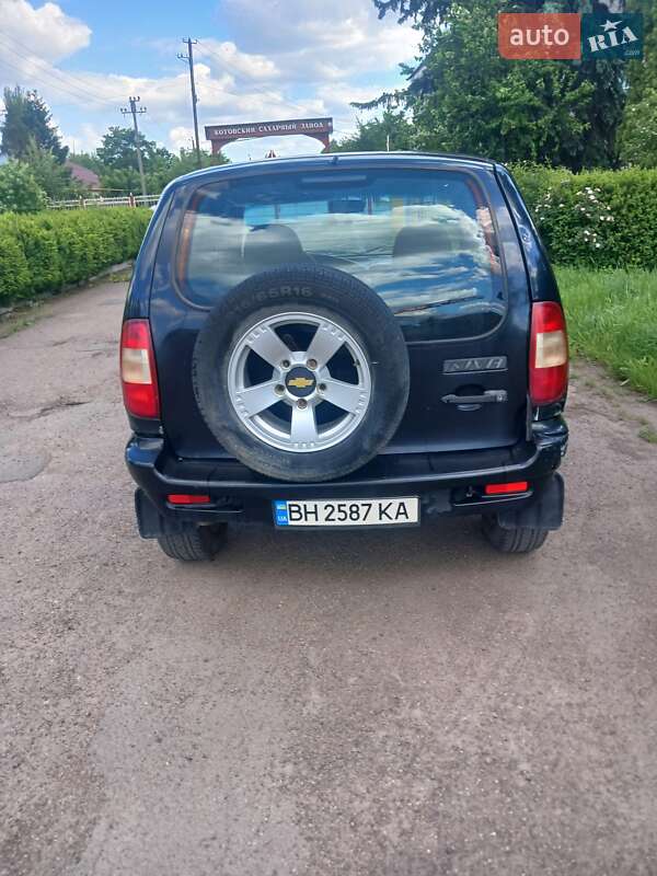 Внедорожник / Кроссовер Chevrolet Niva 2008 в Подольске