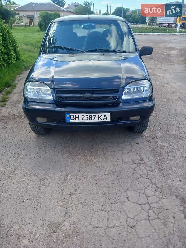 Внедорожник / Кроссовер Chevrolet Niva 2008 в Подольске