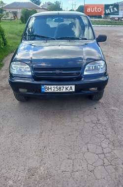 Внедорожник / Кроссовер Chevrolet Niva 2008 в 