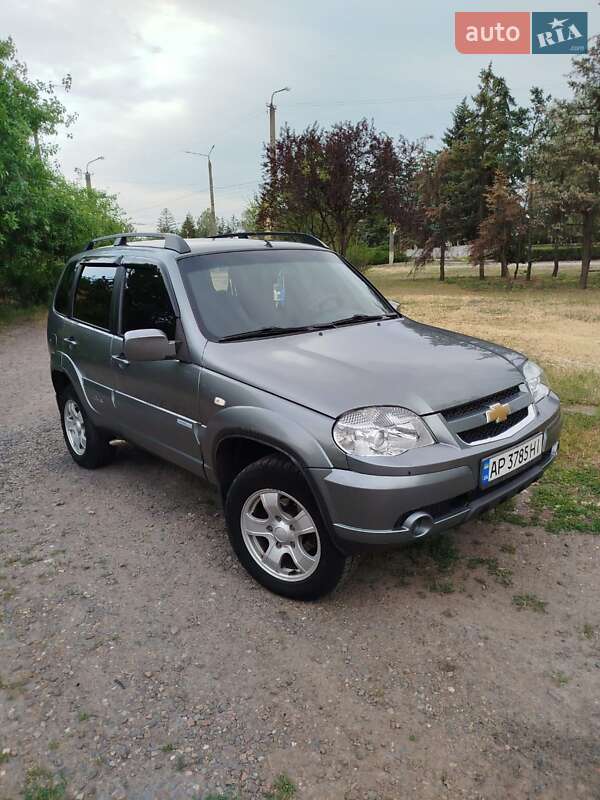 Внедорожник / Кроссовер Chevrolet Niva 2011 в Кривом Роге