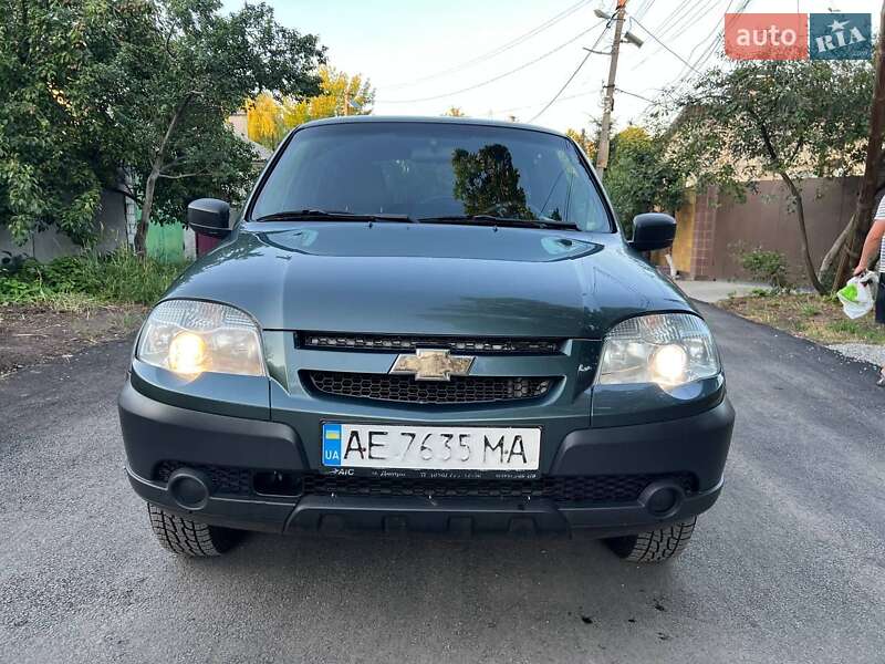 Позашляховик / Кросовер Chevrolet Niva 2019 в Дніпрі