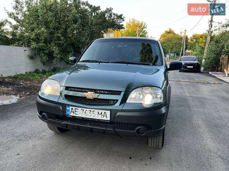 Позашляховик / Кросовер Chevrolet Niva 2019 в Дніпрі