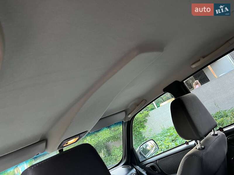 Позашляховик / Кросовер Chevrolet Niva 2019 в Дніпрі