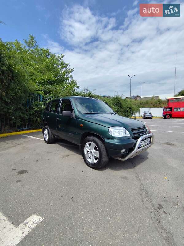 Chevrolet Niva 2004
