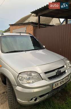 Внедорожник / Кроссовер Chevrolet Niva 2010 в Харькове