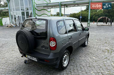 Внедорожник / Кроссовер Chevrolet Niva 2011 в Золочеве