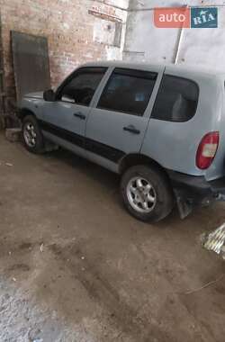 Позашляховик / Кросовер Chevrolet Niva 2004 в Дніпрі