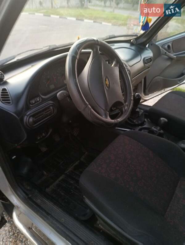 Позашляховик / Кросовер Chevrolet Niva 2006 в Харкові