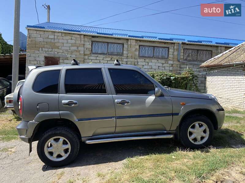 Позашляховик / Кросовер Chevrolet Niva 2006 в Шаргороді