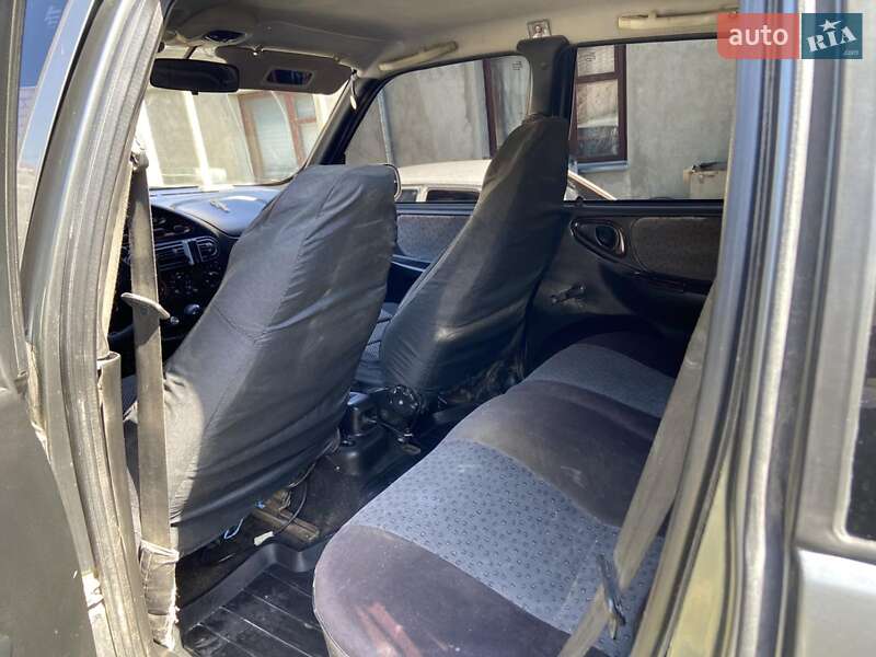Позашляховик / Кросовер Chevrolet Niva 2006 в Шаргороді