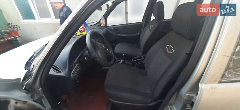 Внедорожник / Кроссовер Chevrolet Niva 2015 в Сумах