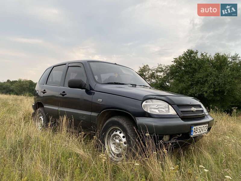 Внедорожник / Кроссовер Chevrolet Niva 2005 в Бершади