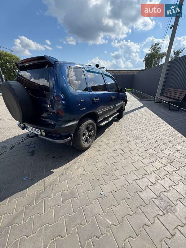 Позашляховик / Кросовер Chevrolet Niva 2008 в Котельві