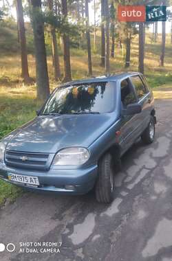 Внедорожник / Кроссовер Chevrolet Niva 2005 в Тростянце