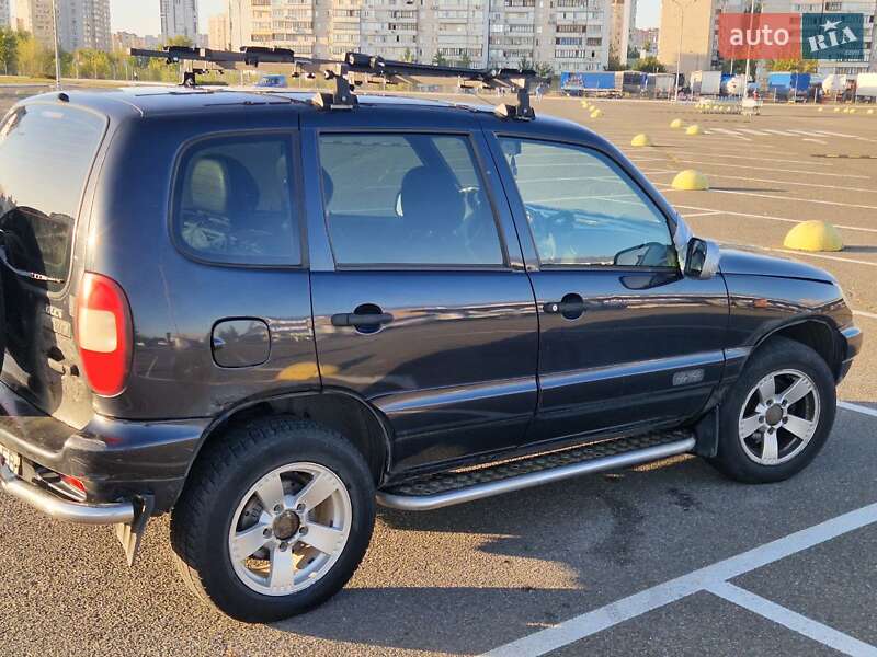 Позашляховик / Кросовер Chevrolet Niva 2007 в Києві
