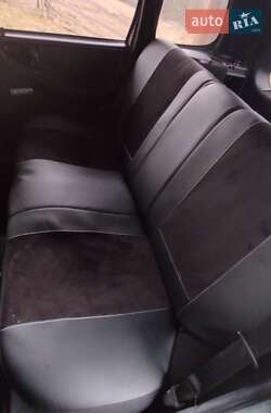 Позашляховик / Кросовер Chevrolet Niva 2006 в  фото 14 Позашляховик / Кросовер Chevrolet Niva 2006 в
