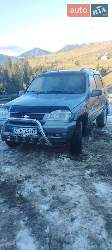 Позашляховик / Кросовер Chevrolet Niva 2006 в  фото Позашляховик / Кросовер Chevrolet Niva 2006 в
