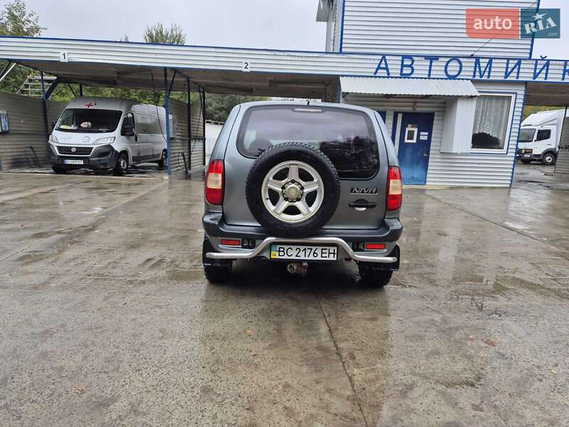 Позашляховик / Кросовер Chevrolet Niva 2007 в Бориславі