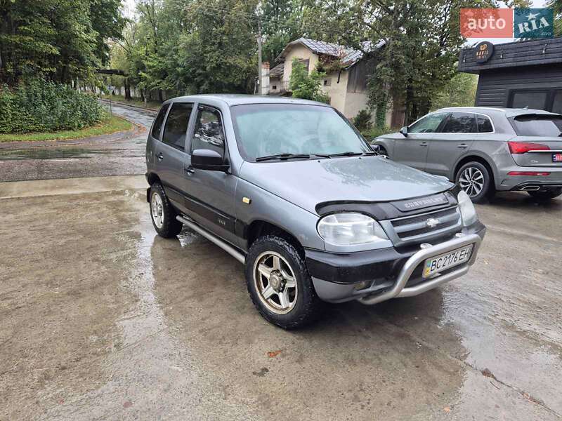 Позашляховик / Кросовер Chevrolet Niva 2007 в Бориславі