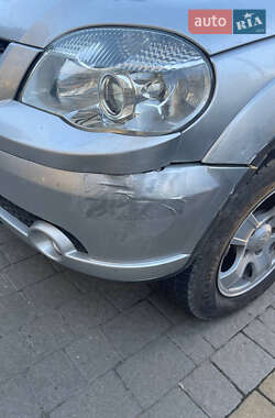 Внедорожник / Кроссовер Chevrolet Niva 2011 в 