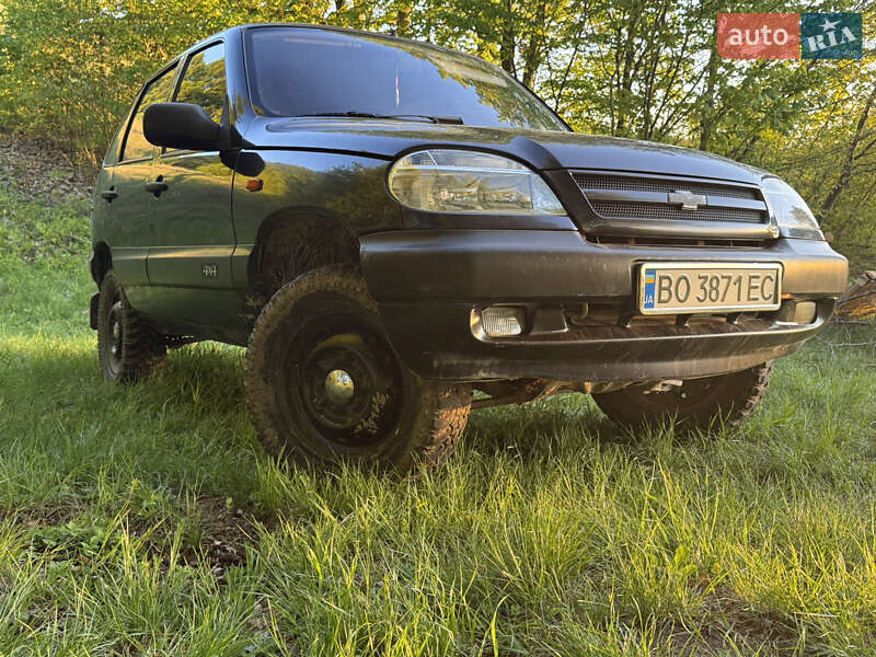 Внедорожник / Кроссовер Chevrolet Niva 2005 в Золочеве фото 8 Внедорожник / Кроссовер Chevrolet Niva 2005 в Золочеве