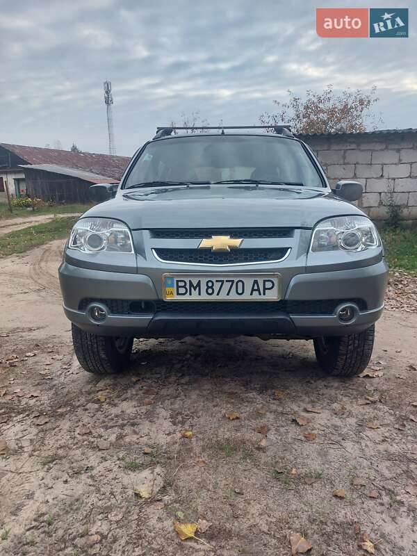 Позашляховик / Кросовер Chevrolet Niva 2011 в Шостці