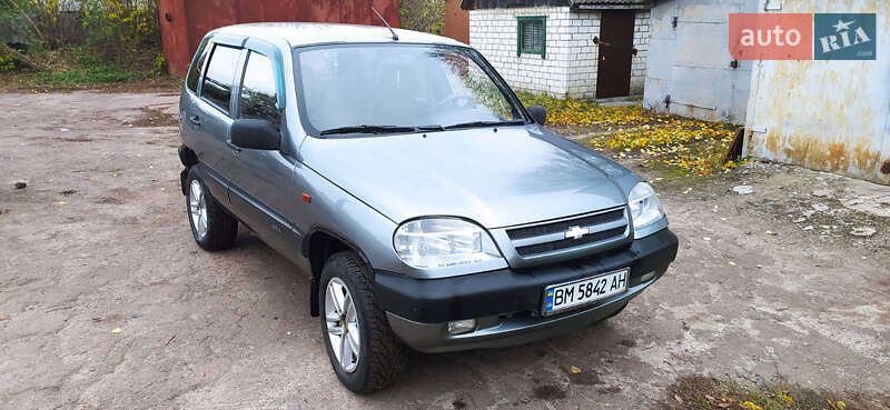Внедорожник / Кроссовер Chevrolet Niva 2006 в Кролевце
