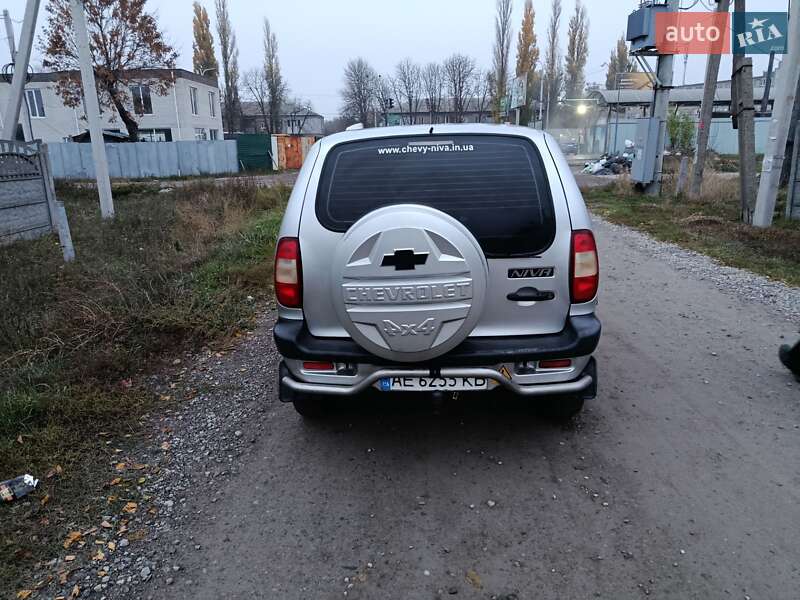 Позашляховик / Кросовер Chevrolet Niva 2006 в Павлограді