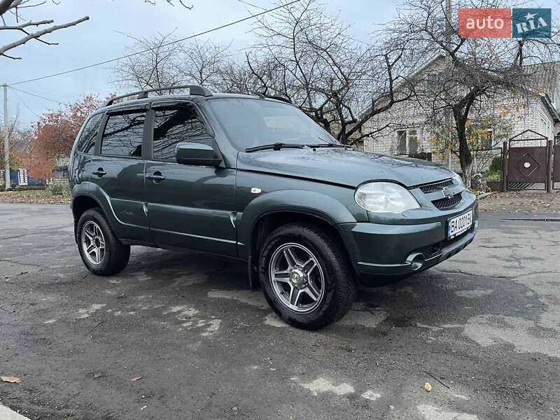 Позашляховик / Кросовер Chevrolet Niva 2020 в Благовіщенську