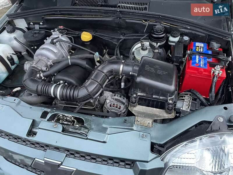 Позашляховик / Кросовер Chevrolet Niva 2020 в Благовіщенську