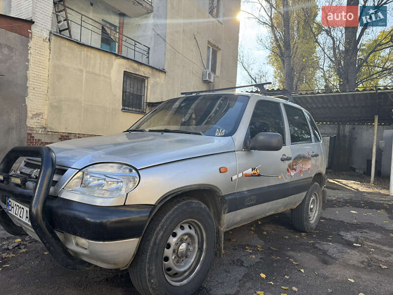 Chevrolet Niva 2005