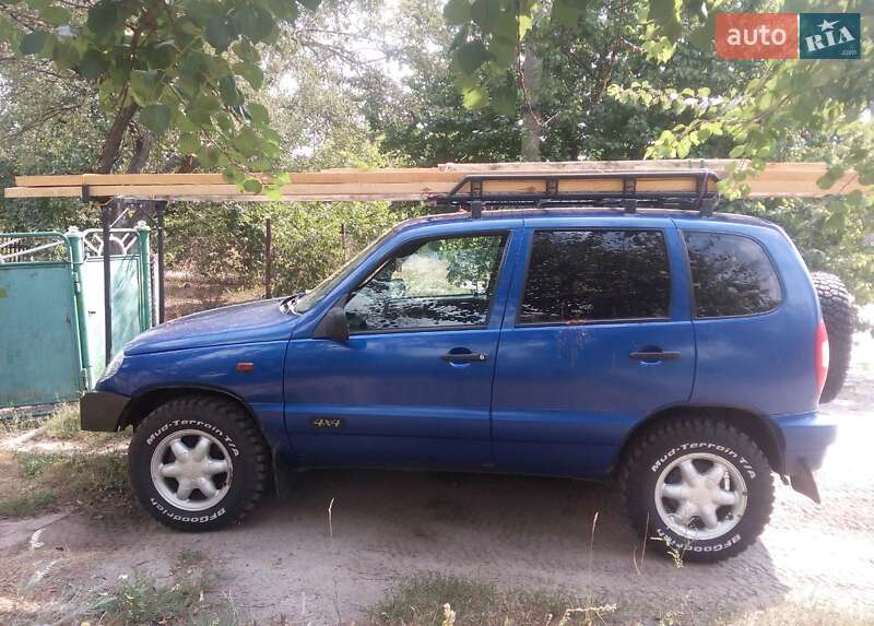 Внедорожник / Кроссовер Chevrolet Niva 2006 в Харькове