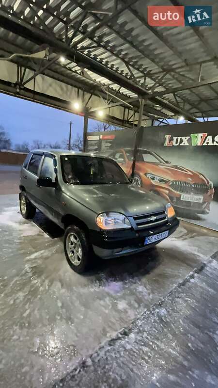 Внедорожник / Кроссовер Chevrolet Niva 2006 в Николаеве
