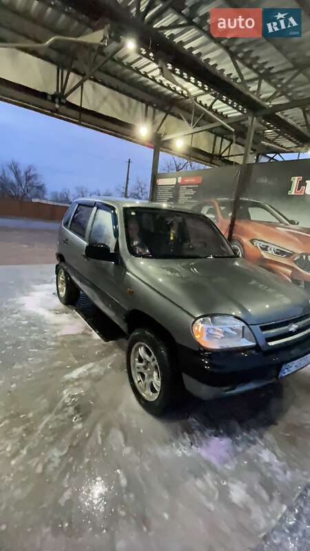 Внедорожник / Кроссовер Chevrolet Niva 2006 в Николаеве