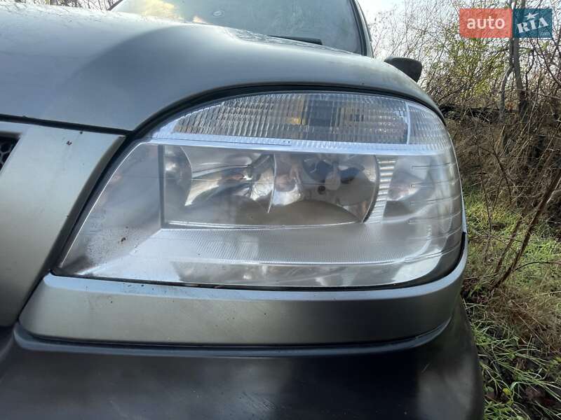 Внедорожник / Кроссовер Chevrolet Niva 2006 в Николаеве