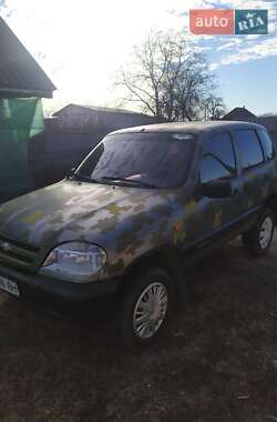 Позашляховик / Кросовер Chevrolet Niva 2006 в Пирятині
